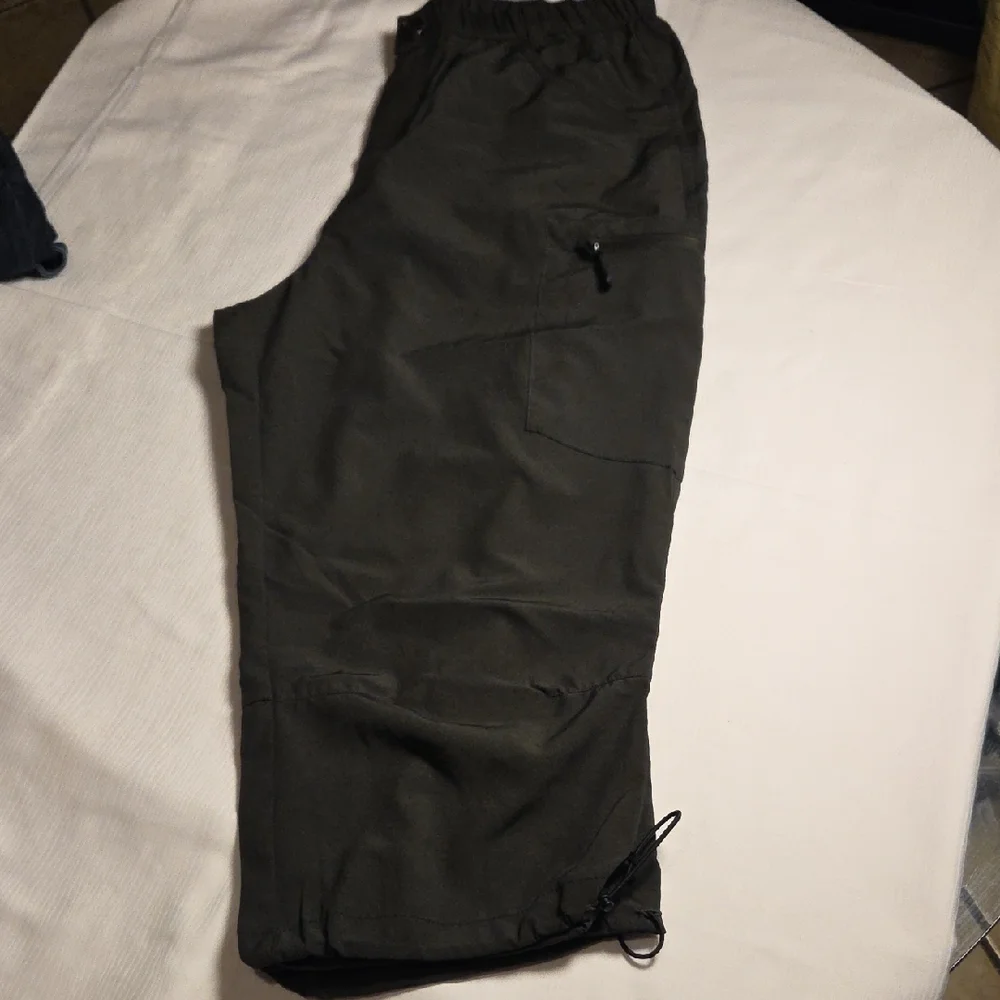 SANTINY Women's Olive Cargo Capris,SZ L. - Picture 8 of 8